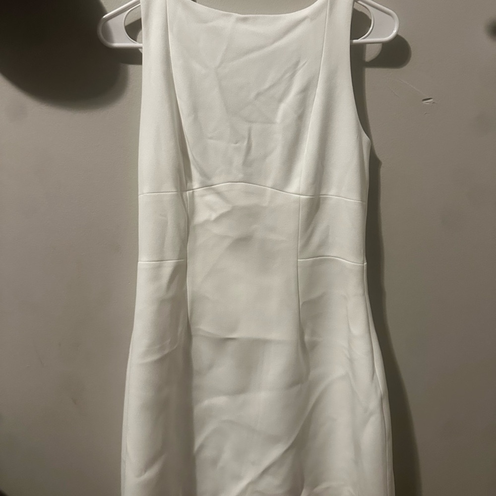 Elegant White Sleeveless Mini Dress